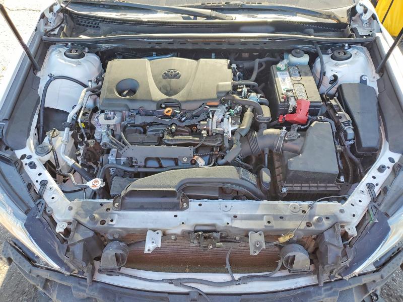 60183766 :رقم المزاد ، 4T1B11HK6JU626482 vin ، 2018 Toyota Camry مزاد بيع