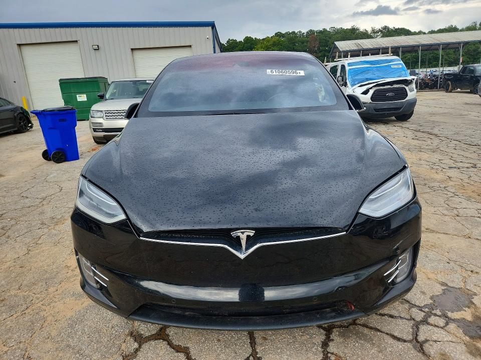 61060596 :رقم المزاد ، 5YJXCAE28GF002368 vin ، 2016 Tesla Model X مزاد بيع