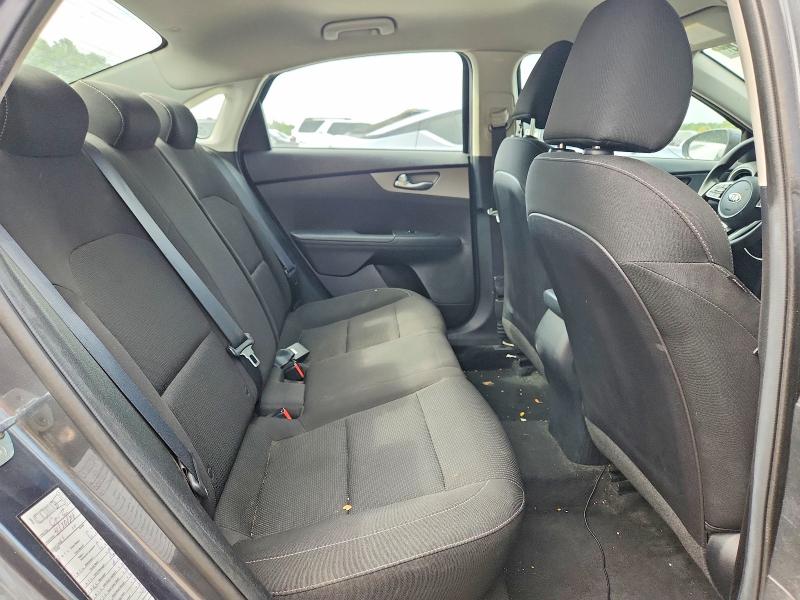 62323426 :رقم المزاد ، 3KPF24AD0ME349430 vin ، 2021 Kia Forte مزاد بيع