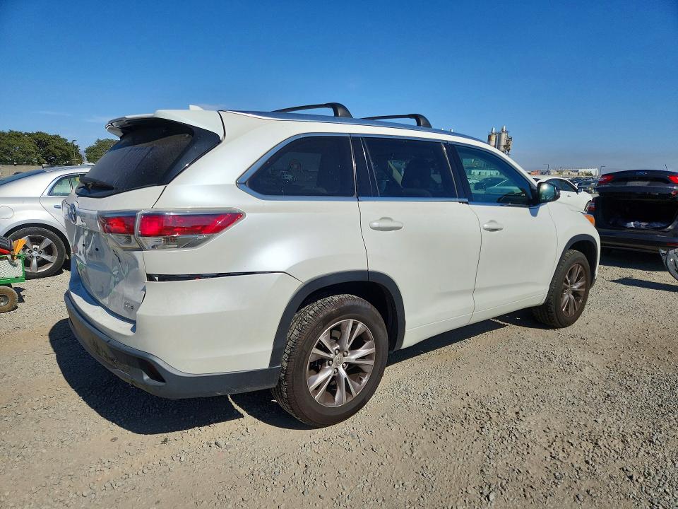 61378466 :رقم المزاد ، 5TDKKRFH8ES029092 vin ، 2014 Toyota Highlander مزاد بيع