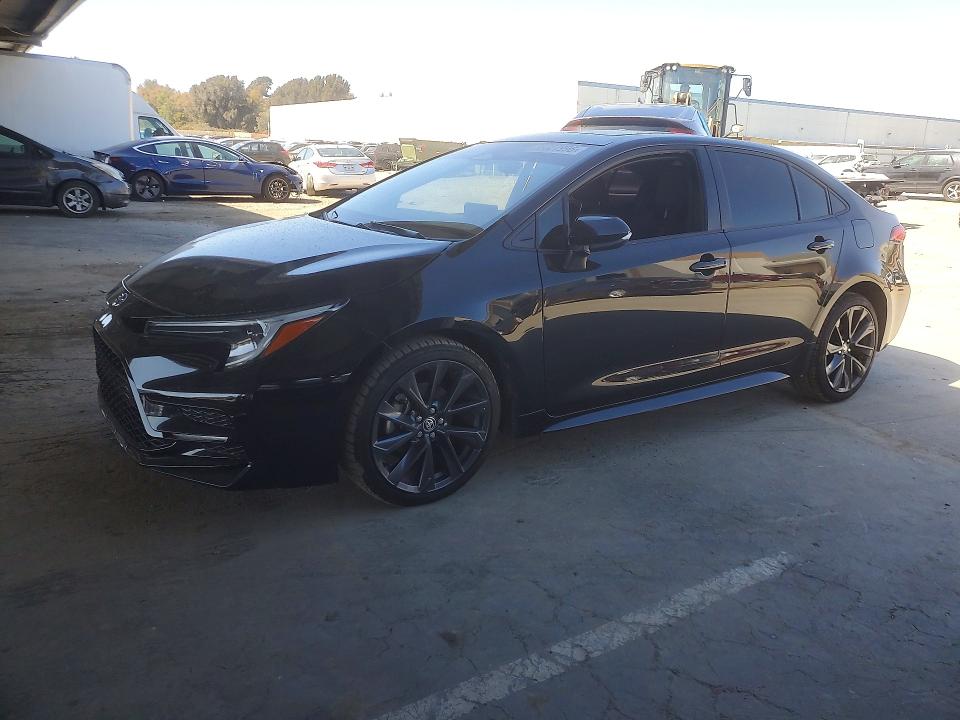 59327996 :رقم المزاد ، JTDBCMFE3P3001260 vin ، 2023 Toyota Corolla Hybrid مزاد بيع