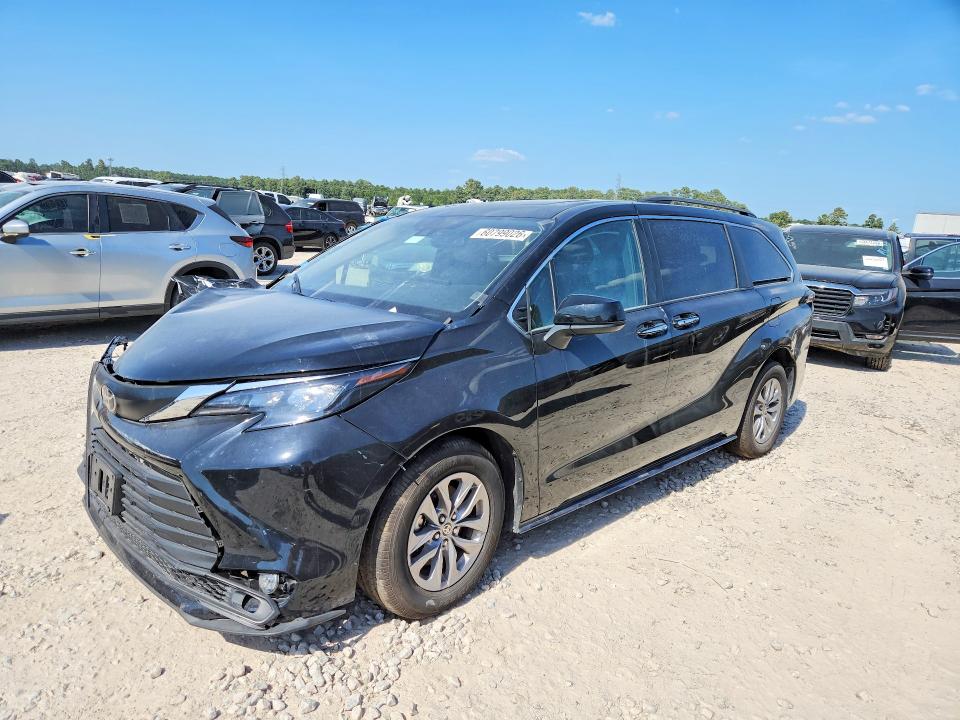 60799026 :رقم المزاد ، 5TDYRKEC0TS293021 vin ، 2026 Toyota Sienna مزاد بيع