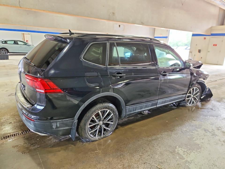 Продаж на аукціоні авто 2021 Volkswagen Tiguan, vin: 3VV1B7AXXMM121562, номер лоту: 61945346