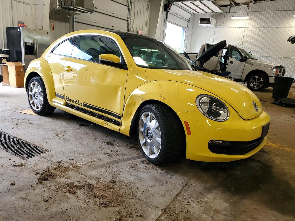 62103446 :رقم المزاد ، 3VWJP7AT8DM687858 vin ، 2013 Volkswagen Beetle مزاد بيع