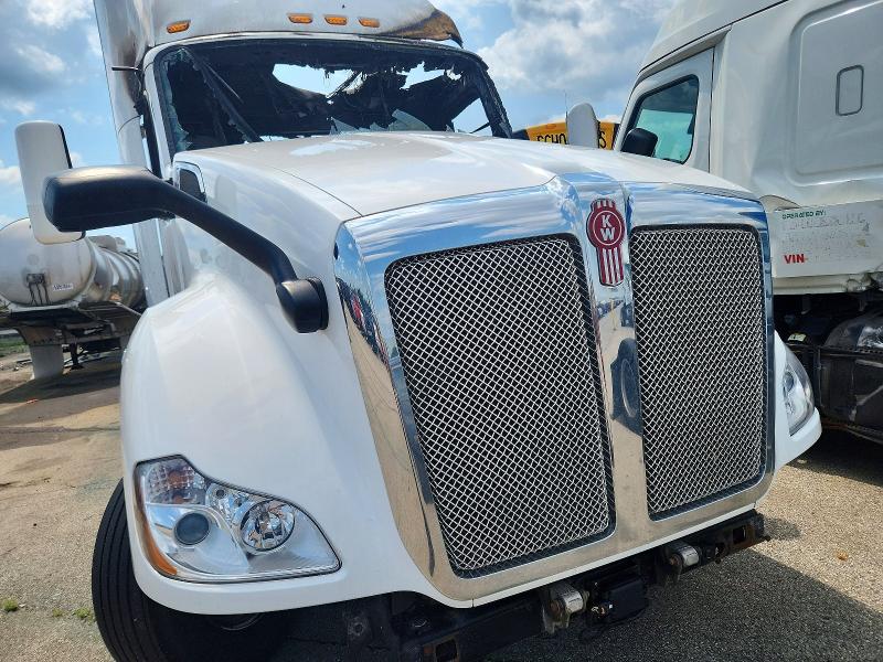 Продажа на аукционе авто 2019 Kenworth T680, vin: 1XKYA48X2KJ297265, номер лота: 57914816