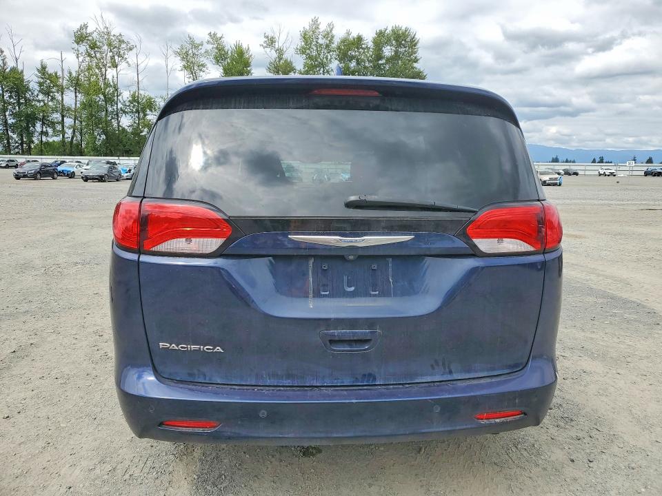 60717326 :رقم المزاد ، 2C4RC1DG1HR705015 vin ، 2017 Chrysler Pacifica مزاد بيع
