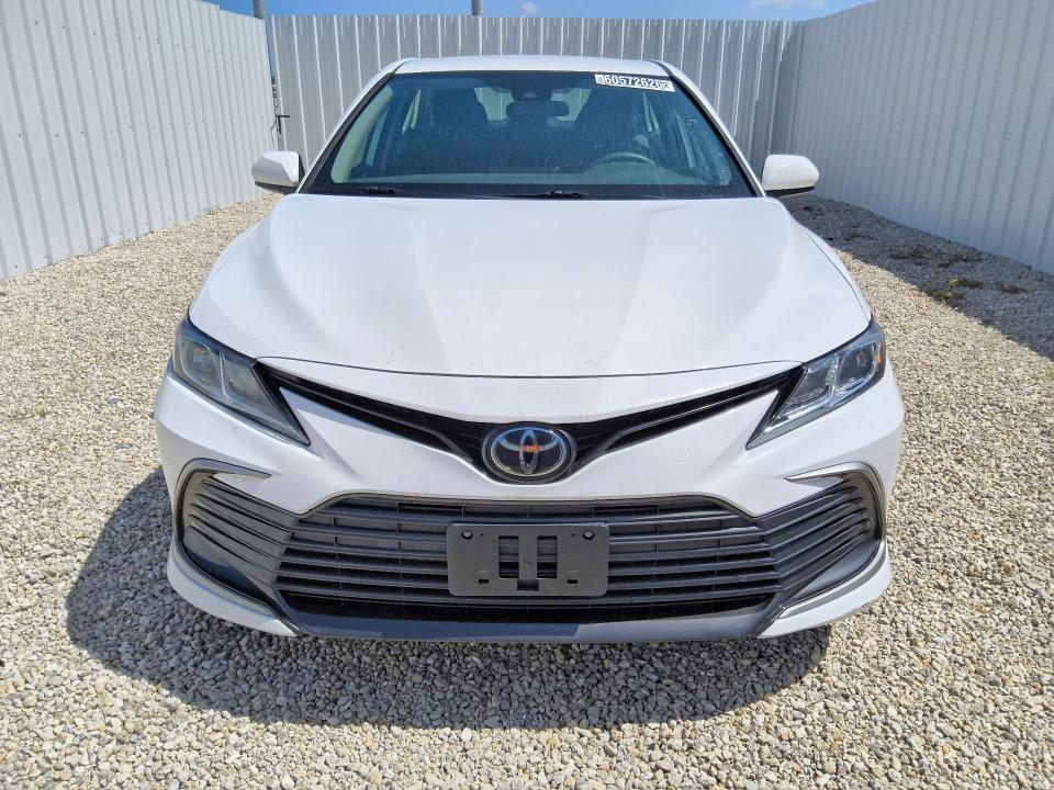 60572626 :رقم المزاد ، 4T1C11AK4PU805952 vin ، 2023 Toyota Camry مزاد بيع