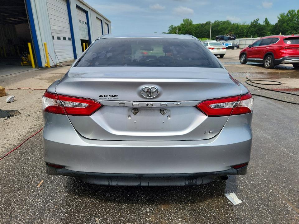 Продаж на аукціоні авто 2018 Toyota Camry, vin: 4T1B11HK7JU145544, номер лоту: 61023476