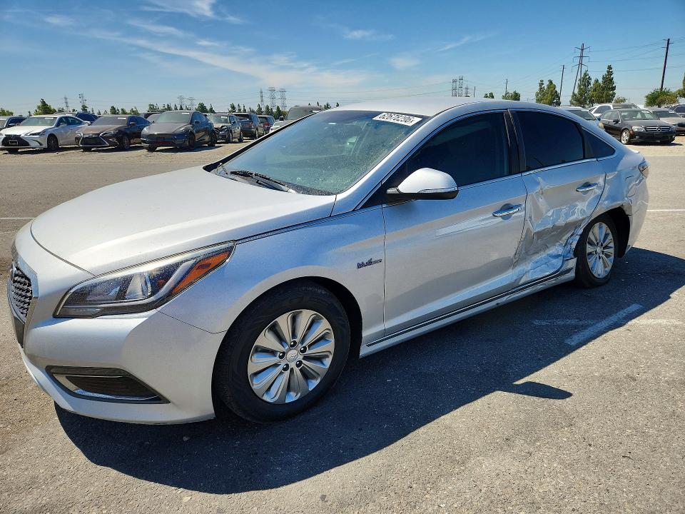 2016 Hyundai Sonata Hybrid მანქანა იყიდება აუქციონზე, vin: KMHE24L14GA040352, აუქციონის ნომერი: 62678296