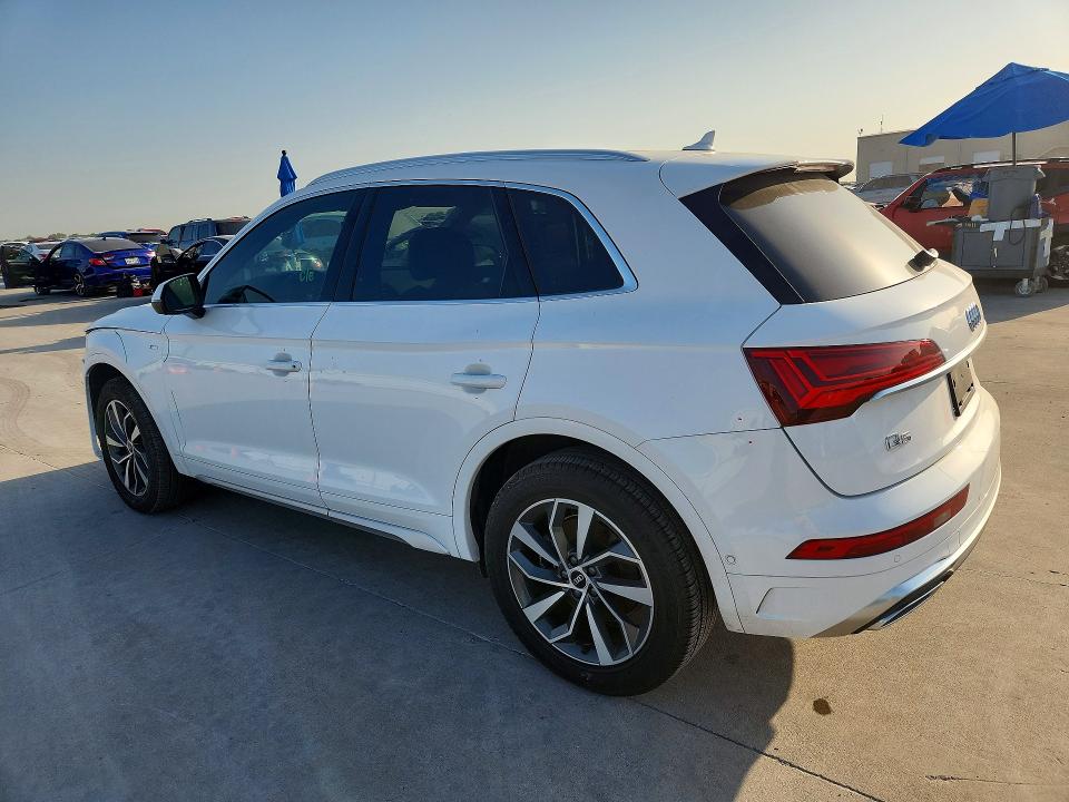 61063036 :رقم المزاد ، WA1FAAFYXN2055040 vin ، 2022 Audi Q5 مزاد بيع
