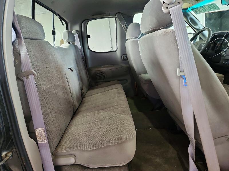 2000 Toyota Tundra მანქანა იყიდება აუქციონზე, vin: 5TBBT4410YS057360, აუქციონის ნომერი: 60678236