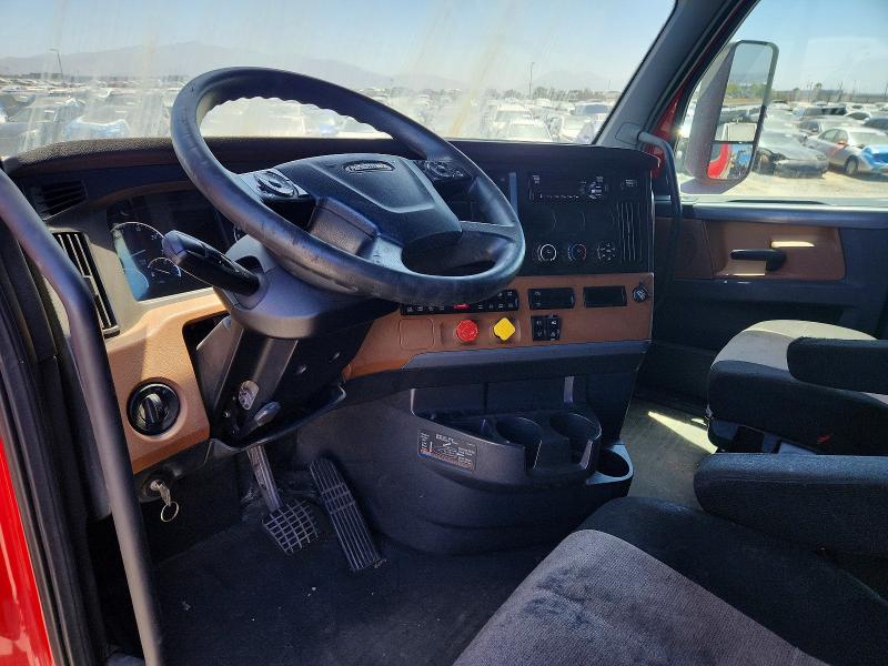 58421536 :رقم المزاد ، 3AKJHHDR0KSKC2360 vin ، 2019 Freightliner Cascadia 126 مزاد بيع