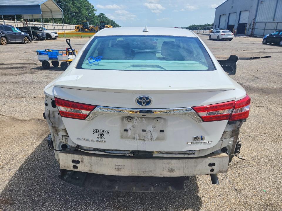 61117006 :رقم المزاد ، 4T1BD1EB5FU043792 vin ، 2015 Toyota Avalon Hybrid مزاد بيع