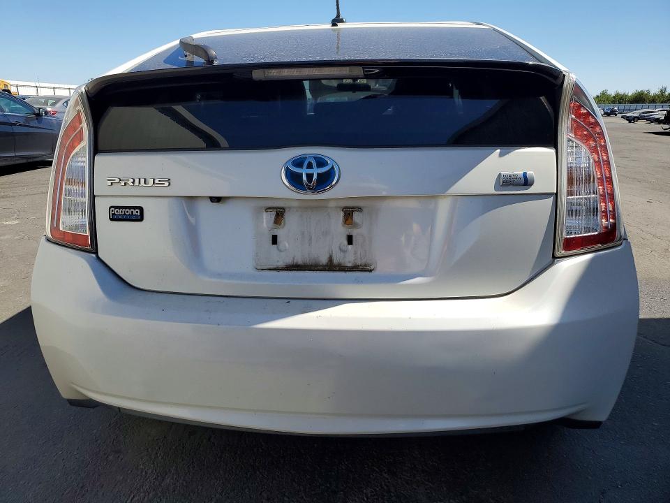 61648676 :رقم المزاد ، JTDKN3DU7F0416659 vin ، 2015 Toyota Prius مزاد بيع