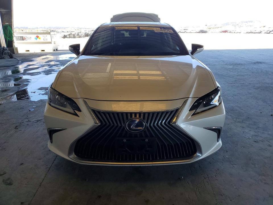 62469776 :رقم المزاد ، 58ACA1C13MU007368 vin ، 2021 Lexus Es 300h مزاد بيع