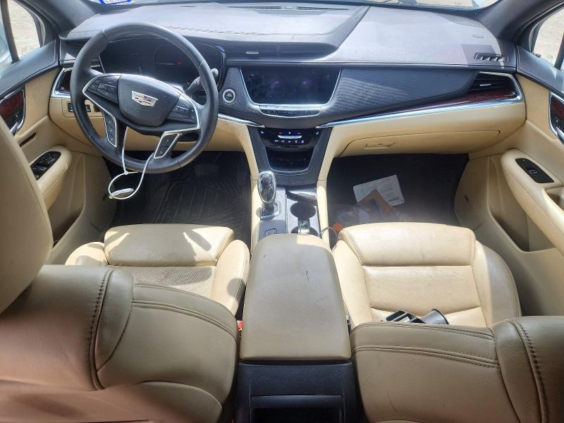 60450586 :رقم المزاد ، 1GYKNBRS8HZ172563 vin ، 2017 Cadillac Xt5 مزاد بيع