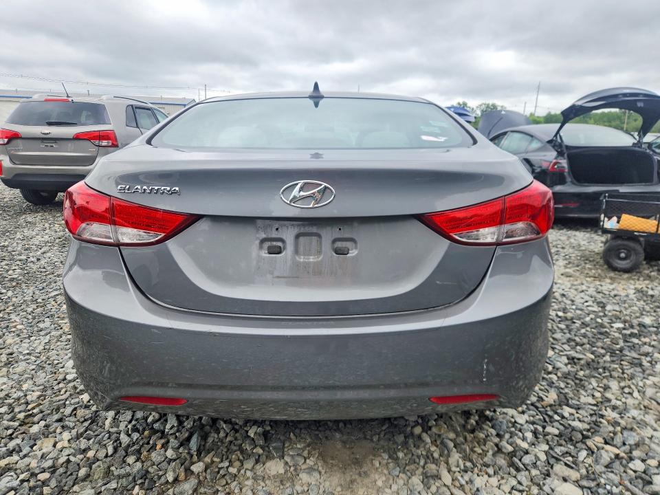 2013 Hyundai Elantra მანქანა იყიდება აუქციონზე, vin: 5NPDH4AE8DH378135, აუქციონის ნომერი: 62906826