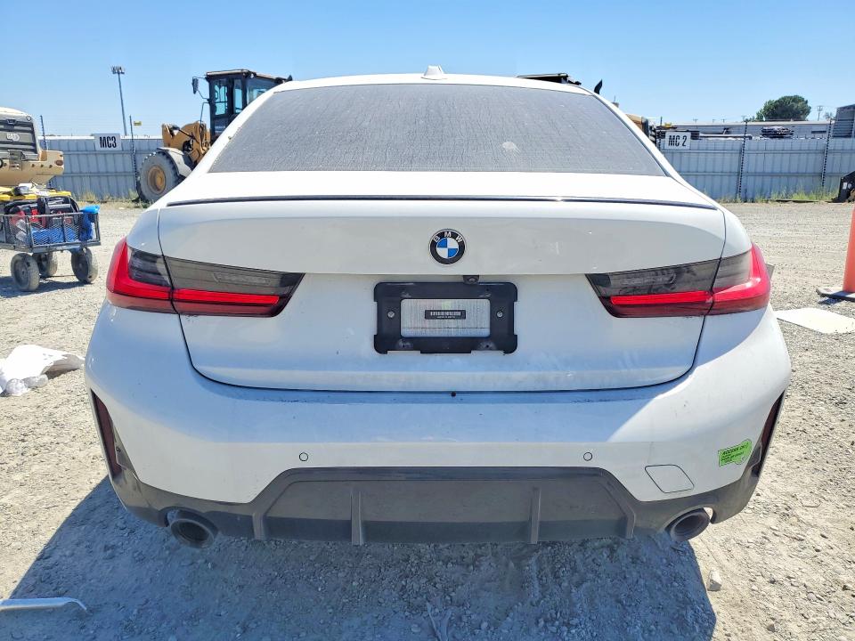 60437946 :رقم المزاد ، 3MW39FF09P8C97313 vin ، 2023 Bmw 330e مزاد بيع