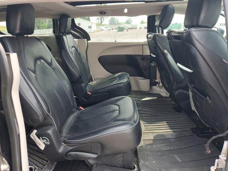 61505796 :رقم المزاد ، 2C4RC1GG0JR232953 vin ، 2018 Chrysler Pacifica مزاد بيع