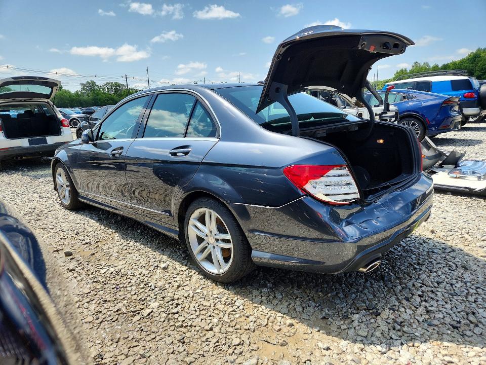 2014 Mercedes-benz C მანქანა იყიდება აუქციონზე, vin: WDDGF8AB1EA931786, აუქციონის ნომერი: 60204546