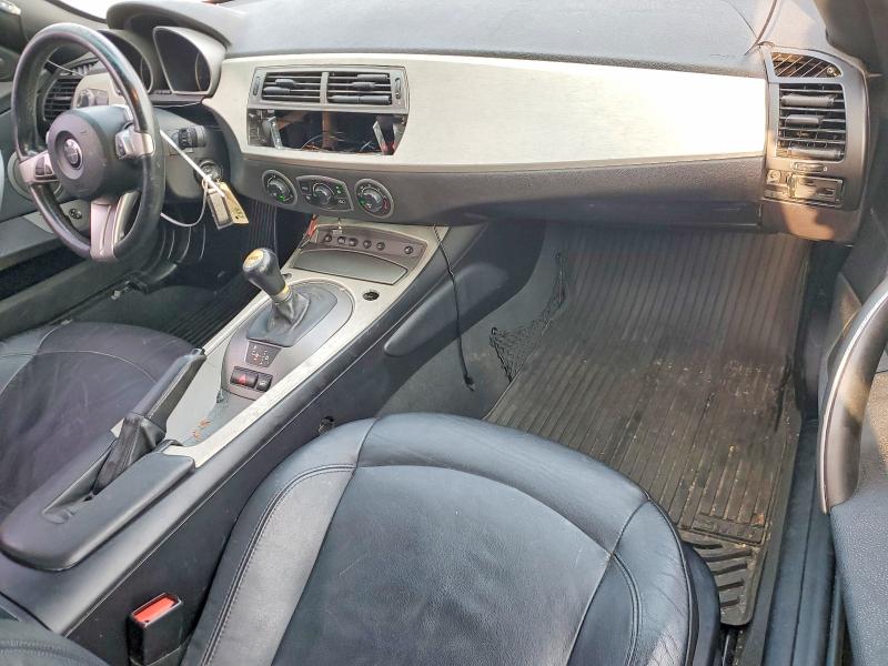 2004 Bmw Z4 მანქანა იყიდება აუქციონზე, vin: 4USBT33524LR68088, აუქციონის ნომერი: 61807576