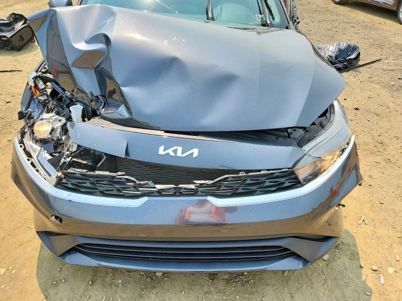 61239336 :رقم المزاد ، 3KPF24AD9PE504089 vin ، 2023 Kia Forte مزاد بيع