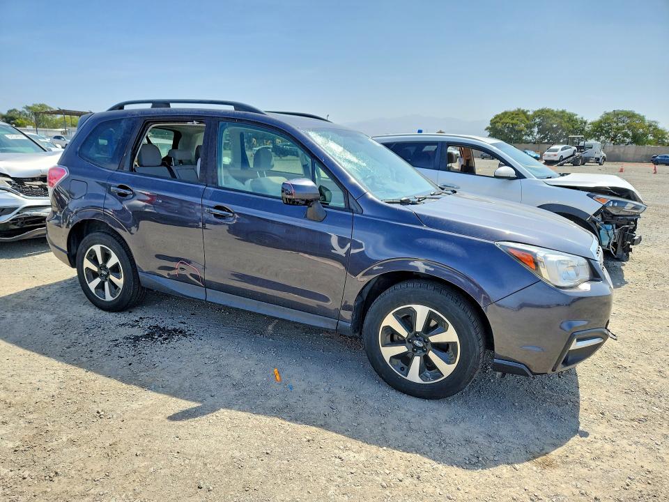 2018 Subaru Forester მანქანა იყიდება აუქციონზე, vin: JF2SJAGC3JH553905, აუქციონის ნომერი: 61776046