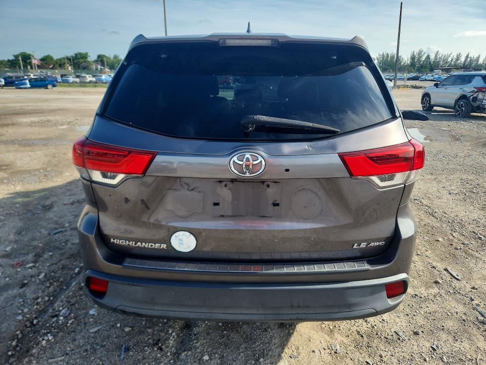 2017 Toyota Highlander მანქანა იყიდება აუქციონზე, vin: 5TDBZRFH0HS414372, აუქციონის ნომერი: 63212066
