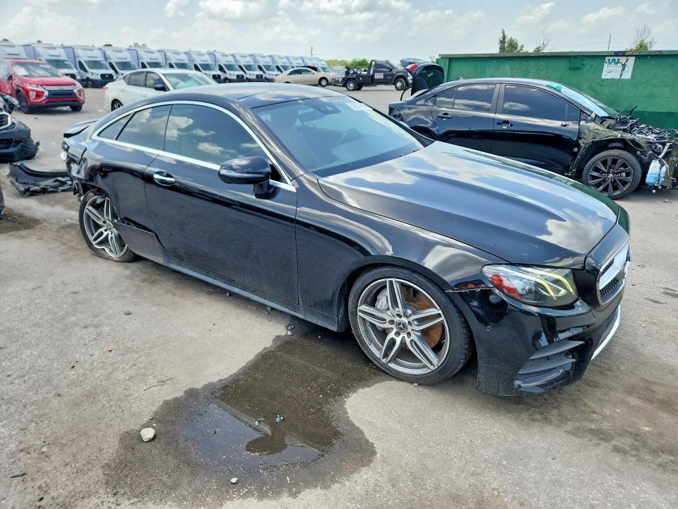 59577686 :رقم المزاد ، WDD1J6FB1JF053971 vin ، 2018 Mercedes-benz E مزاد بيع