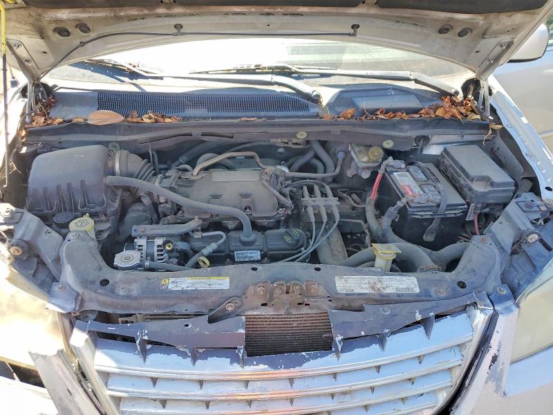 61942226 :رقم المزاد ، 2A4RR5D12AR450683 vin ، 2010 Chrysler Town & Country مزاد بيع