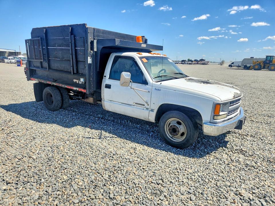 60378386 :رقم المزاد ، 1GBJC34R6WF052524 vin ، 1998 Chevrolet Gmt-400 مزاد بيع