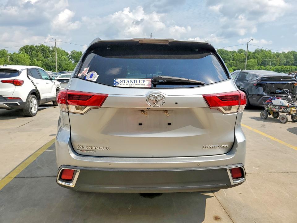 Aukcja sprzedaży 2018 Toyota Highlander, vin: 5TDDZRFH1JS871609, numer aukcji: 62950146