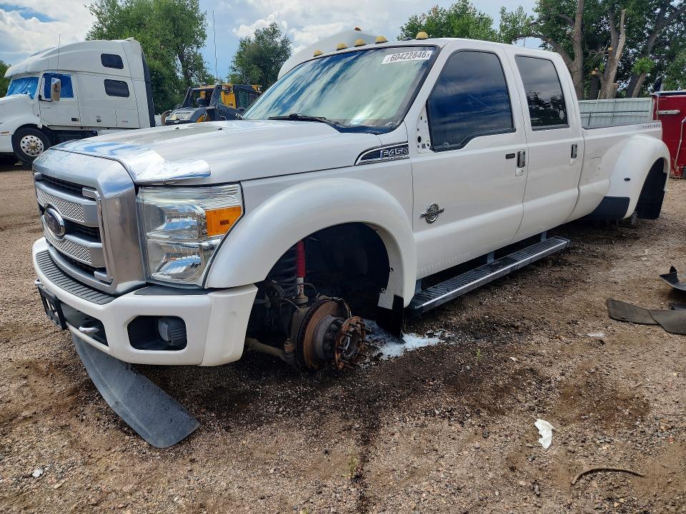 60422846 :رقم المزاد ، 1FT8W4DT9FEC35215 vin ، 2015 Ford F450 مزاد بيع