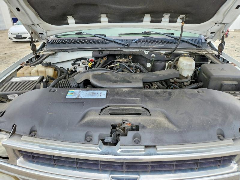 60002606 :رقم المزاد ، 1GNEC16Z06J167350 vin ، 2006 Chevrolet Suburban مزاد بيع