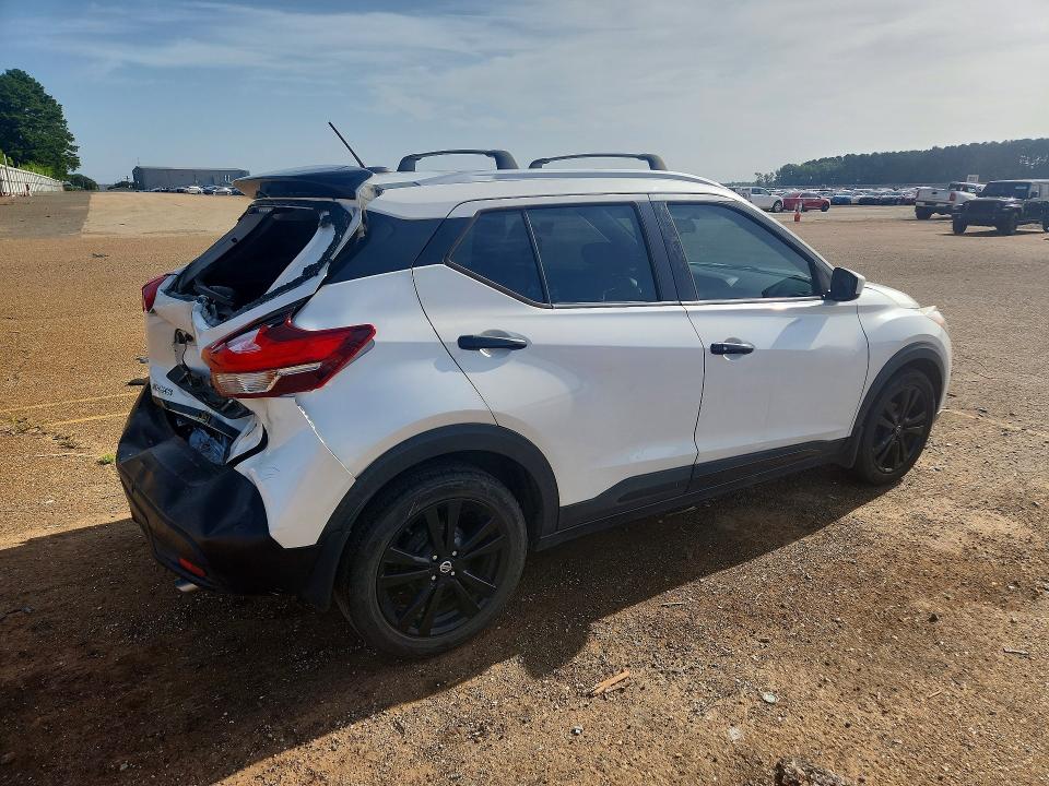 Продаж на аукціоні авто 2018 Nissan Kicks, vin: 3N1CP5CU9JL514280, номер лоту: 61089256