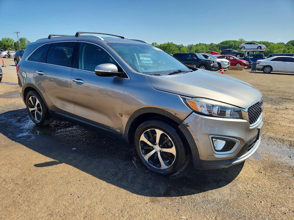 62282646 :رقم المزاد ، 5XYPHDA59JG417976 vin ، 2018 Kia Sorento مزاد بيع