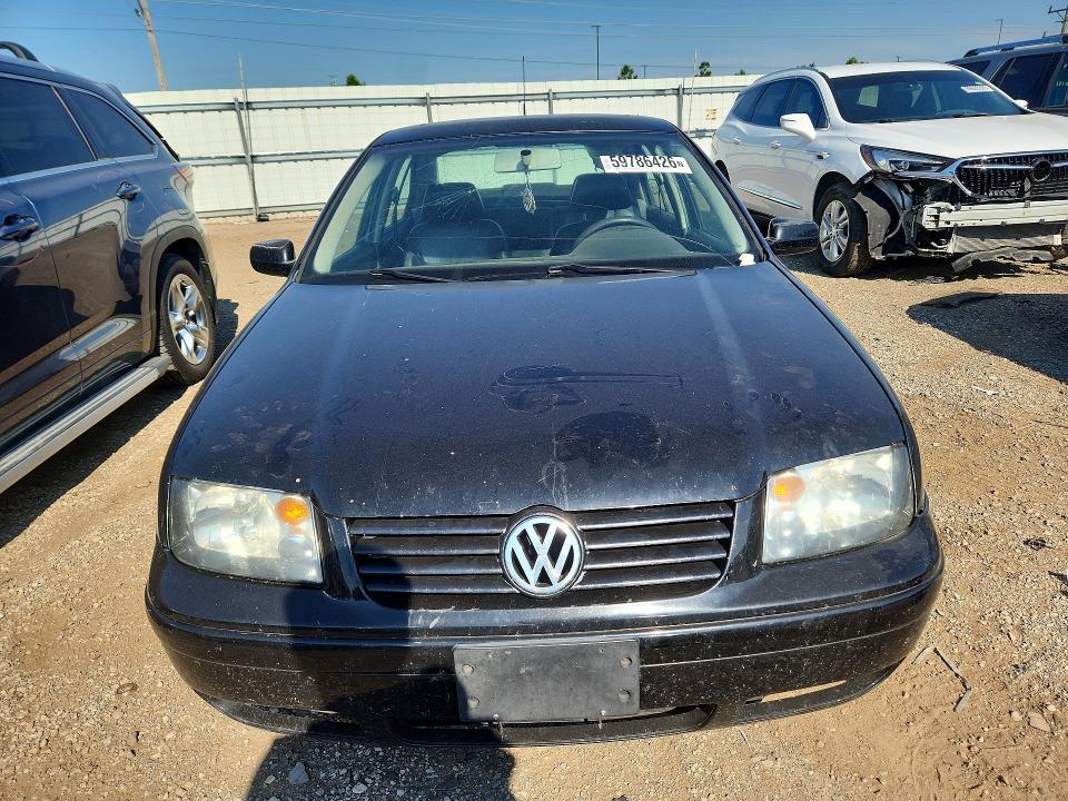 59786426 :رقم المزاد ، 3VWSB69M22M121122 vin ، 2002 Volkswagen Jetta مزاد بيع