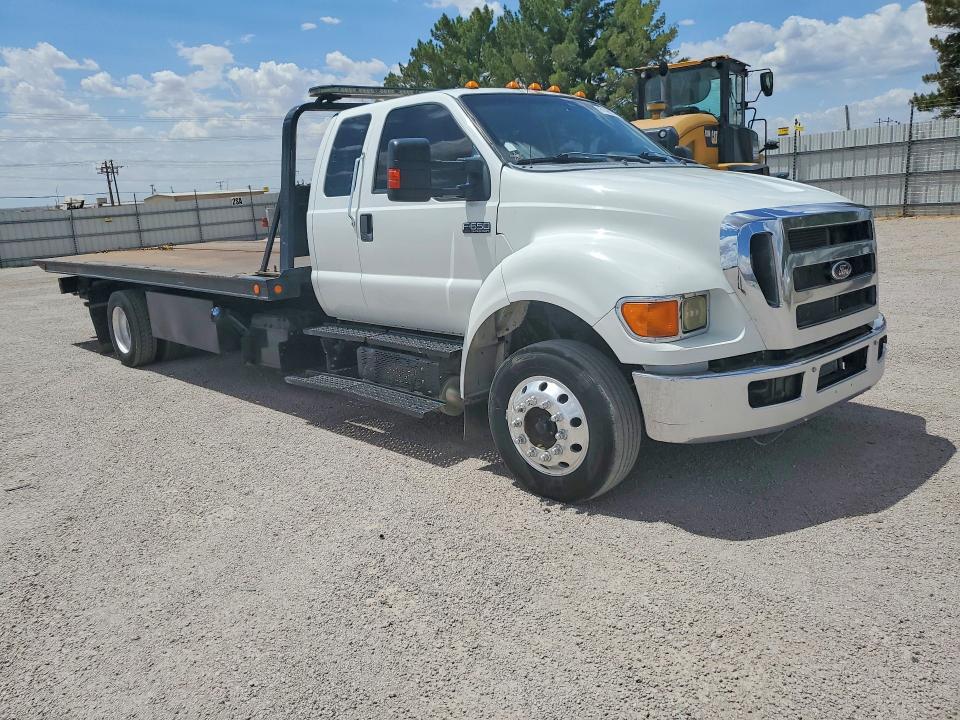 61199046 :رقم المزاد ، 3FRWX6FE1FV728196 vin ، 2015 Ford F650 مزاد بيع