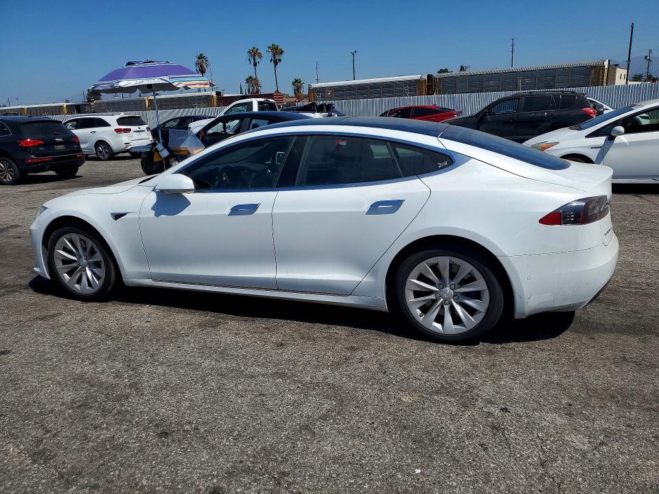 Продажа на аукционе авто 2017 Tesla Model S, vin: 5YJSA1E12HF179698, номер лота: 62839266