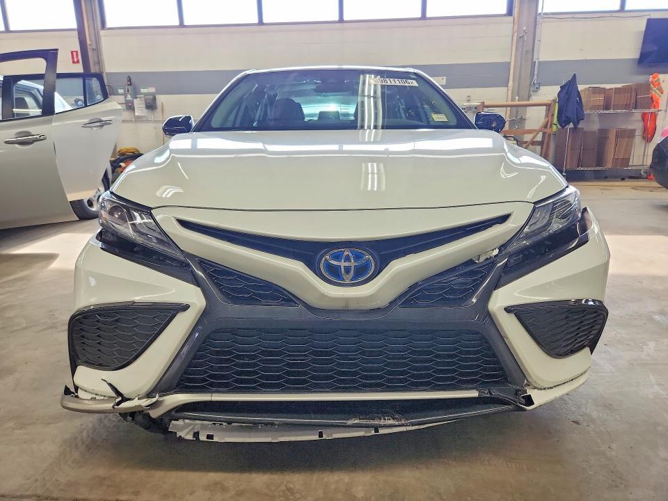 59811106 :رقم المزاد ، 4T1K31AK6RU068732 vin ، 2024 Toyota Camry Hybrid مزاد بيع