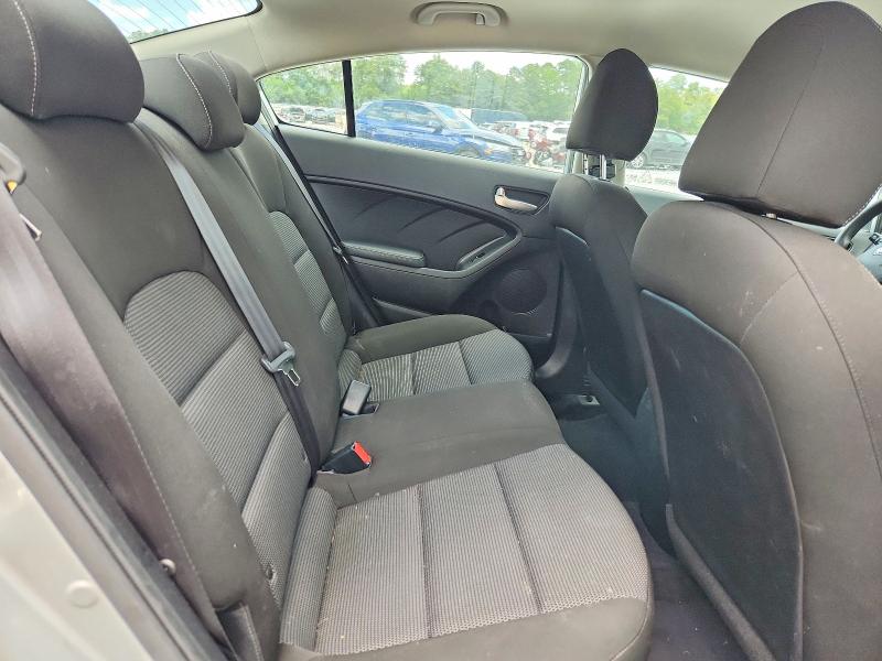 61702136 :رقم المزاد ، 3KPFK4A76HE016231 vin ، 2017 Kia Forte مزاد بيع