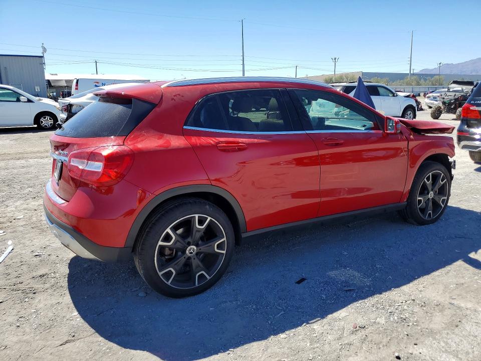 59706916 :رقم المزاد ، WDCTG4GB1JJ497735 vin ، 2018 Mercedes-benz Gla مزاد بيع