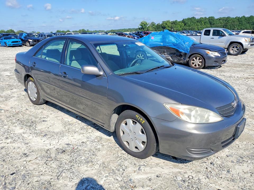 61219426 :رقم المزاد ، 4T1BE32K82U581488 vin ، 2002 Toyota Camry مزاد بيع