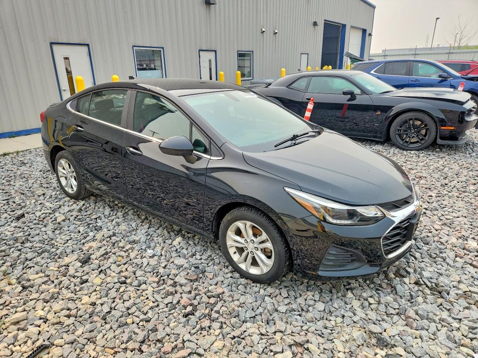 61401896 :رقم المزاد ، 1G1BE5SM6K7145960 vin ، 2019 Chevrolet Cruze مزاد بيع