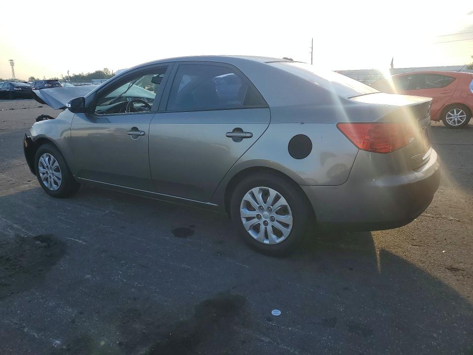 61888046 :رقم المزاد ، KNAFU4A28A5850255 vin ، 2010 Kia Forte مزاد بيع