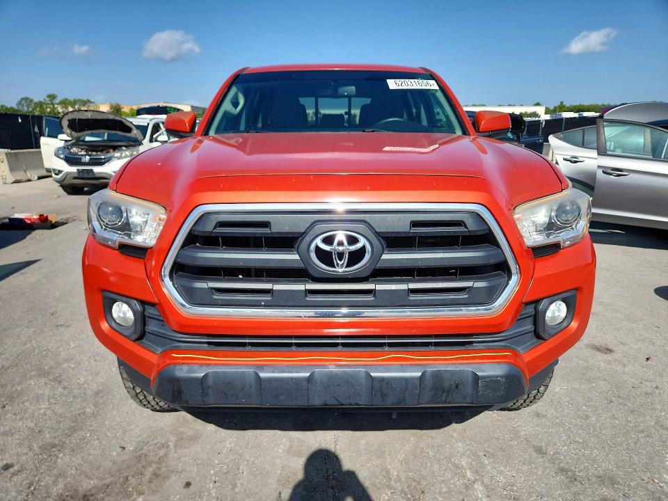 Продаж на аукціоні авто 2017 Toyota Tacoma, vin: 5TFAZ5CNXHX039762, номер лоту: 62031656