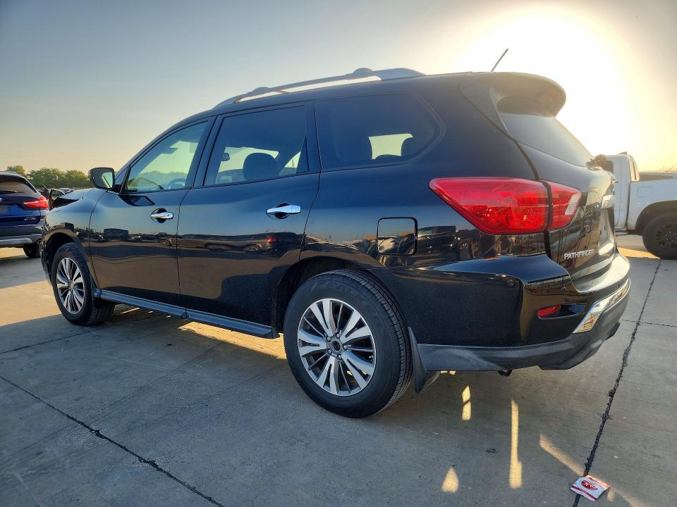 62814686 :رقم المزاد ، 5N1DR2MM0HC687762 vin ، 2017 Nissan Pathfinder مزاد بيع