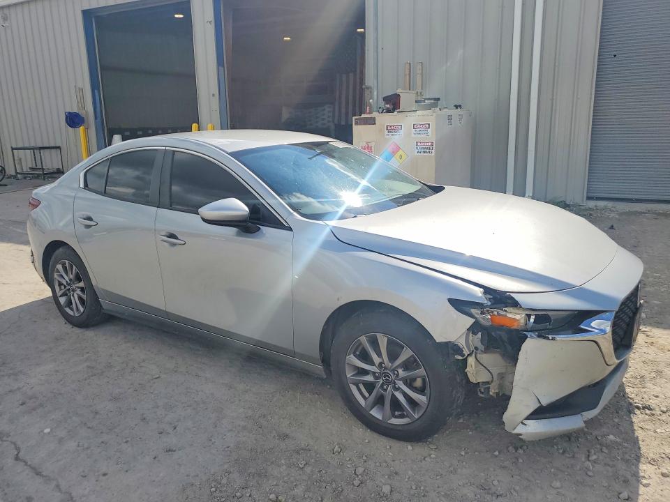 Продаж на аукціоні авто 2021 Mazda 3, vin: JM1BPAA73M1334111, номер лоту: 61030236