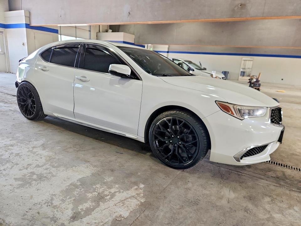 60953016 :رقم المزاد ، 19UUB2F5XJA012759 vin ، 2018 Acura Tlx مزاد بيع