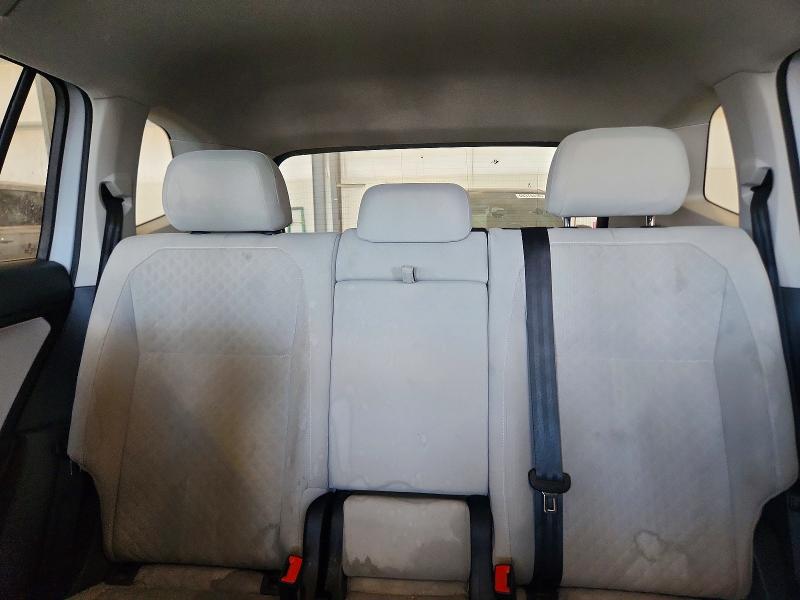 60658556 :رقم المزاد ، 3VV0B7AX9JM081126 vin ، 2018 Volkswagen Tiguan مزاد بيع